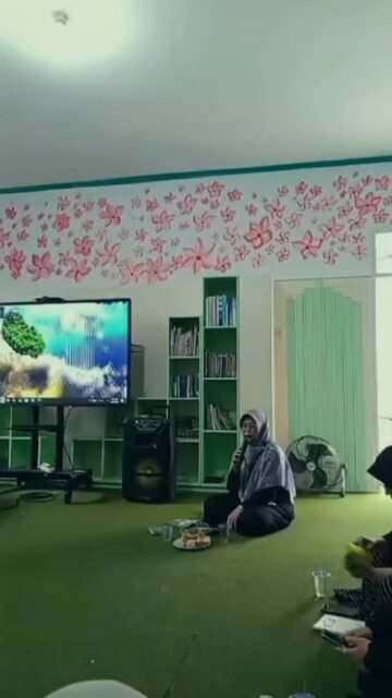 Kajian Jumanji 
“Tarbiyatul Aulad Fil Islam”
Bersama : Ust. K.H Badrudin, LC