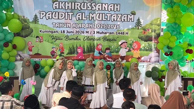 Tampilan Kelompok A3 Muslimah
Akhirussanah PAUDIT AL-MULTAZAM
Tahun Ajaran 2025-2026
#pauditamkng
#journalpauditam
#fypシ
# Akhirussanah