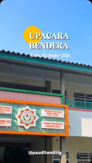 Upacara Bendera 
(Senin, 05 Oktober 2026)
.
Lewat kegiatan Upacara Bendera rutin di PAUDIT Al-Multazam, para santri cilik belajar banyak hal melampaui sekadar berbaris. mereka melatih kedisiplinan, keberanian menjadi petugas upacara, dan memupuk rasa rasionalisme sejak dini. 
Melihat antusiasme dan kesungguhan mereka berdiri tegap rasanya bikin haru sekaligus bangga. Semoga kelak teman-teman menjadi generasi rabbani yang tangguh dan bermanfaat bagi agama, bangsa, dan negara ya nak🤗🙌🏻❤️
.
Petugas Upacara dari kelas B4 ( Khalid Bin Walid )
#pauditamkng
#upacarabendera
#PAUD IT Al-Multazam